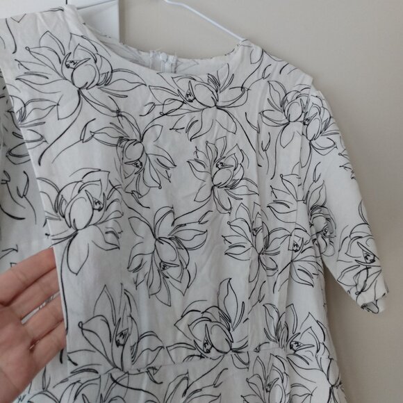 Amish Mennonite Cape Dress 39"B 34"W White Black Floral Linen-Like - Picture 5 of 11